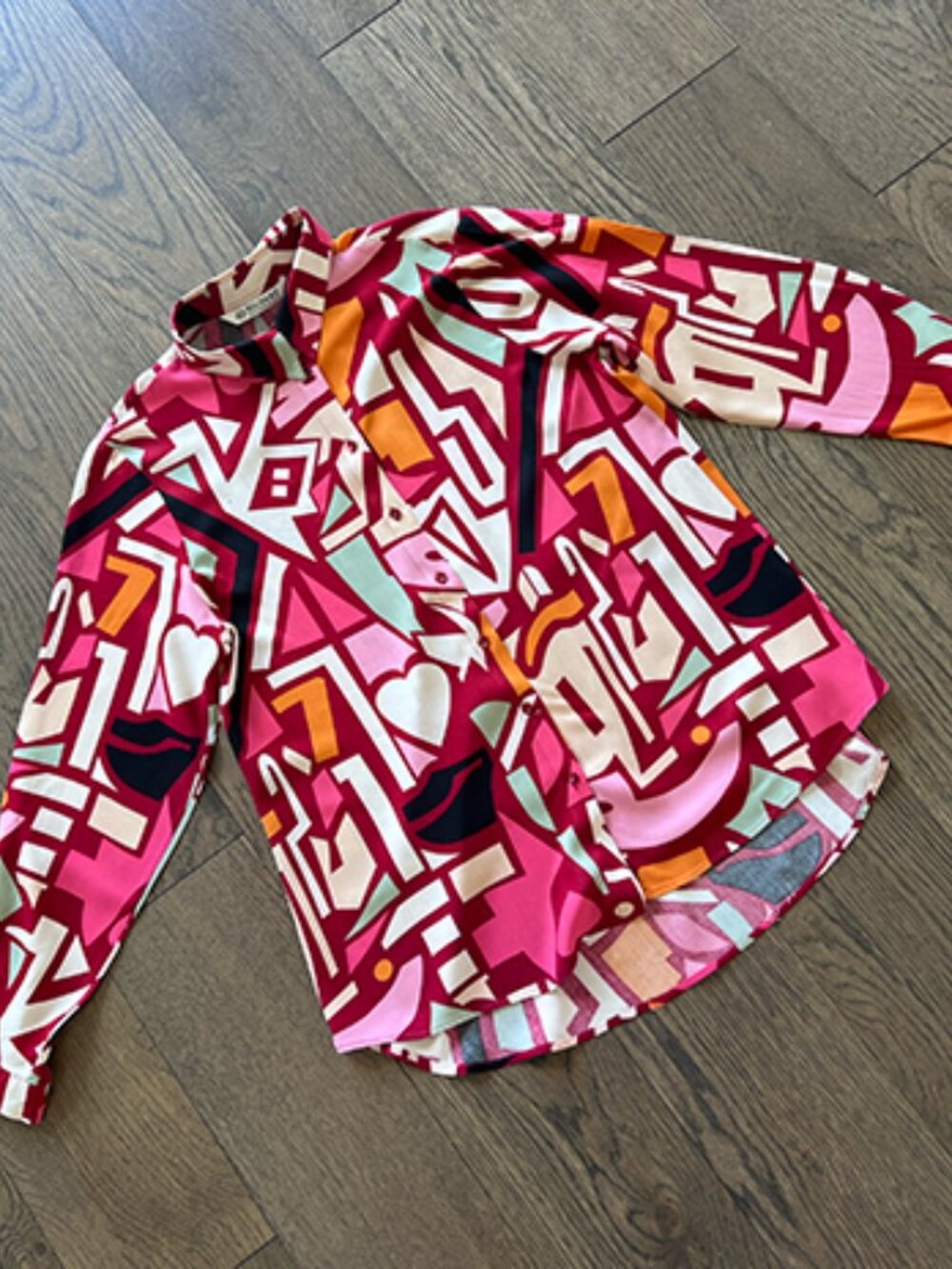 Abstract Heart Print Button-Down Blouse | Vibrantly Colored Viscose Top M